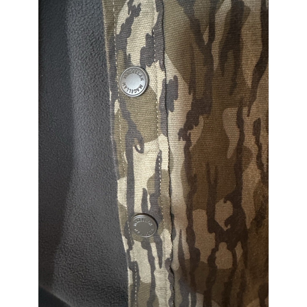 Magellan Size Small Light Fleece Lined Camo Jacket - Picture 4 of 9